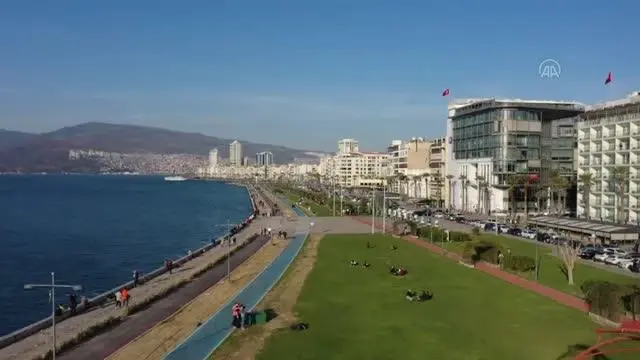 Havaların ısınmasıyla sahillerde hareketlilik yaşandı Havaların ısınmasıyla sahillerde hareketlilik yaşandı