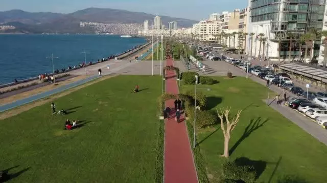 Havaların ısınmasıyla sahillerde hareketlilik yaşandı Havaların ısınmasıyla sahillerde hareketlilik yaşandı