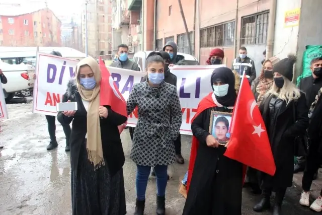 Son Dakika | HDP il binası önünde 'Evlat Nöbeti' 4'üncü haftasında