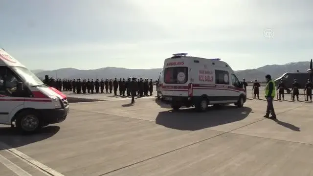 Son dakika haberleri! Helikopter kazası şehitleri için tören (3) Son dakika haberleri! Helikopter kazası şehitleri için tören (3)