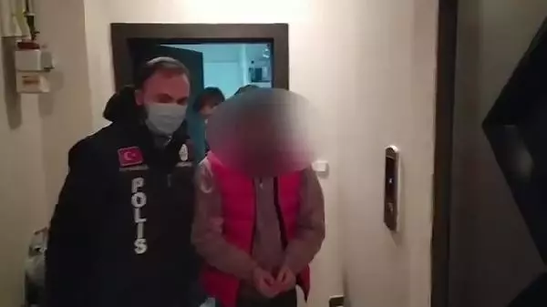 İSTANBUL MERKEZLİ FETÖ OPERASYONU; 13 ŞÜPHELİ GÖZALTINA ALINDI BASKIN ANI KAMERADA İSTANBUL MERKEZLİ FETÖ OPERASYONU; 13 ŞÜPHELİ GÖZALTINA ALINDI BASKIN ANI KAMERADA