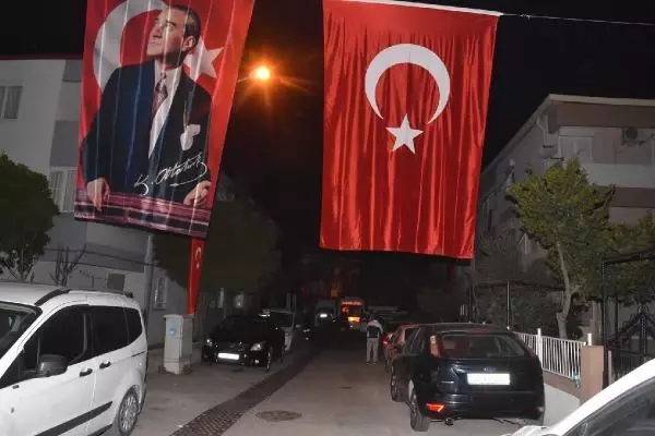 İzmir'e iki şehit ateşi düştü İzmir'e iki şehit ateşi düştü