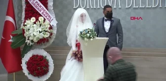 İZMİR İzmir depreminde 9.5 saat sonra enkazdan çıkan Buse evlendi