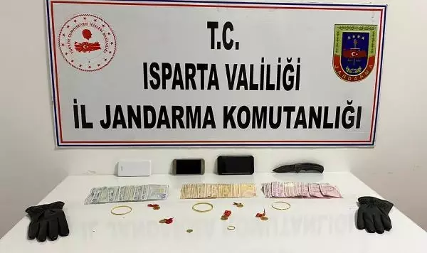 Kendisini 'jandarma komutanı' olarak tanıtan dolandırıcı yakalandı