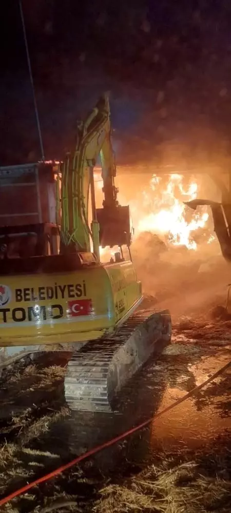 Kırklareli'nde hayvan çiftliğinde yangın Kırklareli'nde hayvan çiftliğinde yangın