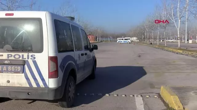KOCAELİ Fünye ile patlatılan sırt çantasından kadın kıyafetleri çıktı KOCAELİ Fünye ile patlatılan sırt çantasından kadın kıyafetleri çıktı
