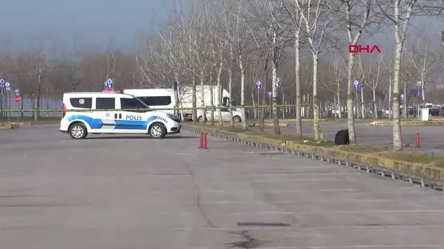 KOCAELİ Fünye ile patlatılan sırt çantasından kadın kıyafetleri çıktı KOCAELİ Fünye ile patlatılan sırt çantasından kadın kıyafetleri çıktı