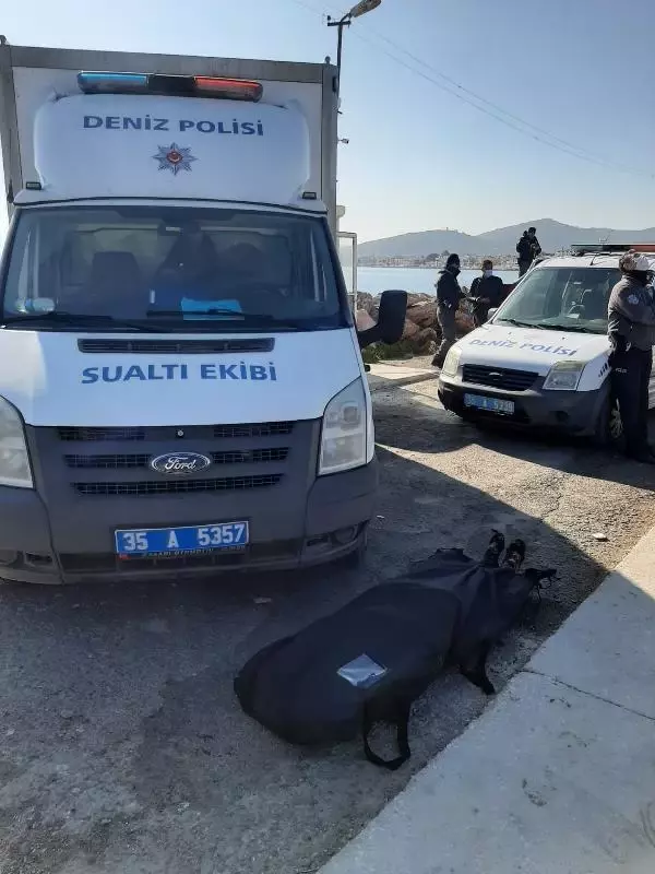 İZMİR Kontrolden çıkan tekneden düşüp, kaybolan kişinin cesedine ulaşıldı İZMİR Kontrolden çıkan tekneden düşüp, kaybolan kişinin cesedine ulaşıldı