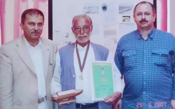 Son dakika haber! 'Nuh'un gemisinin kaşifi' Hasan dede, görevini torunlarına devrediyor Son dakika haber! 'Nuh'un gemisinin kaşifi' Hasan dede, görevini torunlarına devrediyor