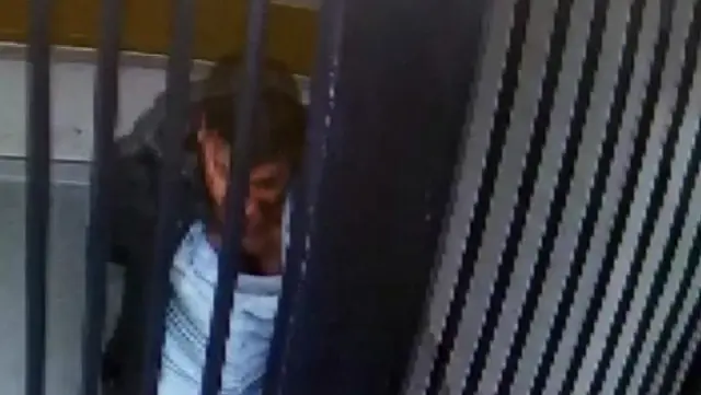 'Polis defalarca başıma vurdu' dedi, nezarethanedeki akılalmaz görüntüleri ortaya çıktı 'Polis defalarca başıma vurdu' dedi, nezarethanedeki akılalmaz görüntüleri ortaya çıktı