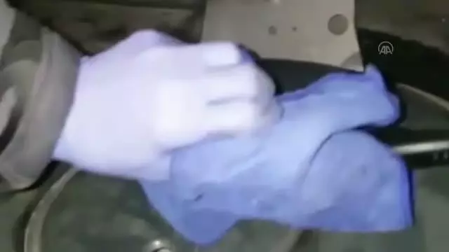 Son dakika... Silah kaçakçılığı iddiasıyla 3 şüpheli tutuklandı Son dakika... Silah kaçakçılığı iddiasıyla 3 şüpheli tutuklandı