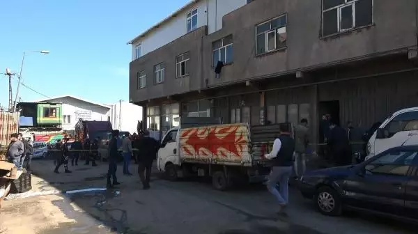 Son dakika haberi! SULTANGAZİ'DE SİLAHLI SALDIRIDA OLAYLA İLGİSİ OLMAYAN PAKİSTANLI AĞIR YARALANDI Son dakika haberi! SULTANGAZİ'DE SİLAHLI SALDIRIDA OLAYLA İLGİSİ OLMAYAN PAKİSTANLI AĞIR YARALANDI