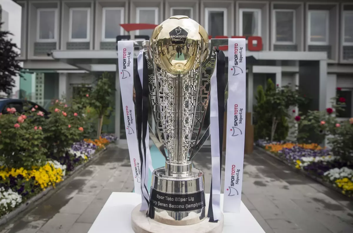 Süper Lig'de şampiyonluk oranları değişti! Fenerbahçe'yle Beşiktaş favori konumuna geldi