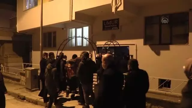 Tatvan'daki helikopter kazasında şehit düşen Hakan Gül'ün Amasya'daki ailesine acı haber verildi Tatvan'daki helikopter kazasında şehit düşen Hakan Gül'ün Amasya'daki ailesine acı haber verildi