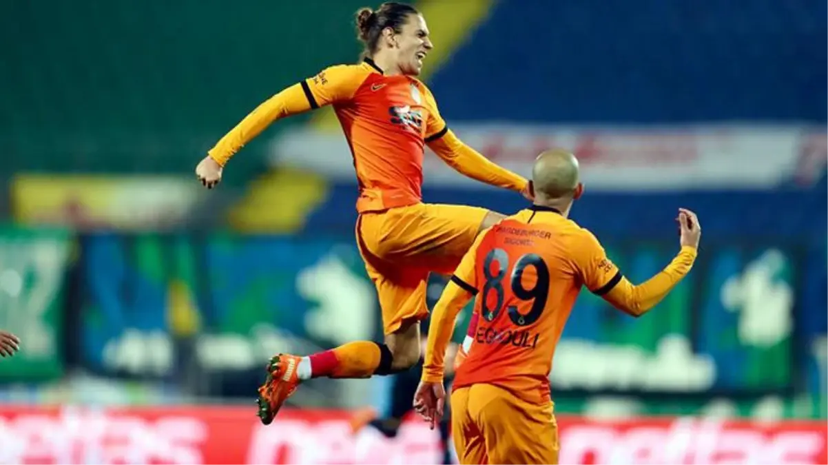 Taylan Antalyalı'nın son haftalarda ilk 11'e girememesinde 4 faktör ön plana çıktı