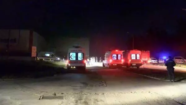 Tuzla'da et üretim tesisinde çıkan yangın söndürüldü: Bir işçi ağır yaralandı Tuzla'da et üretim tesisinde çıkan yangın söndürüldü: Bir işçi ağır yaralandı