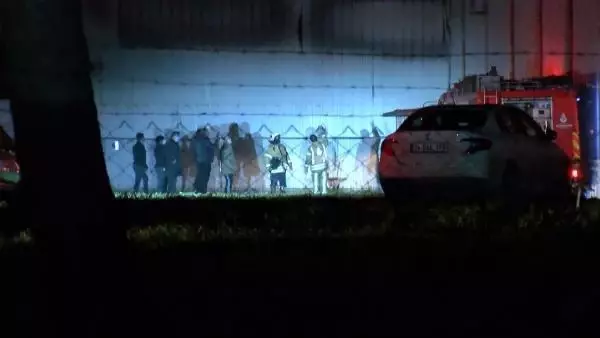 Tuzla'da et üretim tesisinde çıkan yangın söndürüldü: Bir işçi ağır yaralandı Tuzla'da et üretim tesisinde çıkan yangın söndürüldü: Bir işçi ağır yaralandı