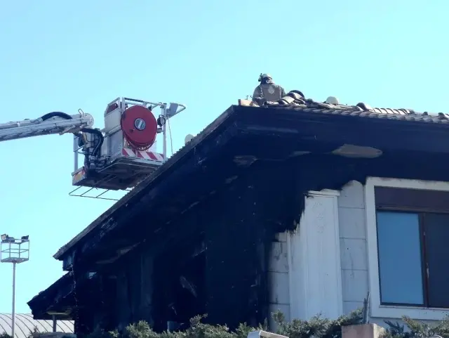Tuzla'da villada korkutan yangın Tuzla'da villada korkutan yangın
