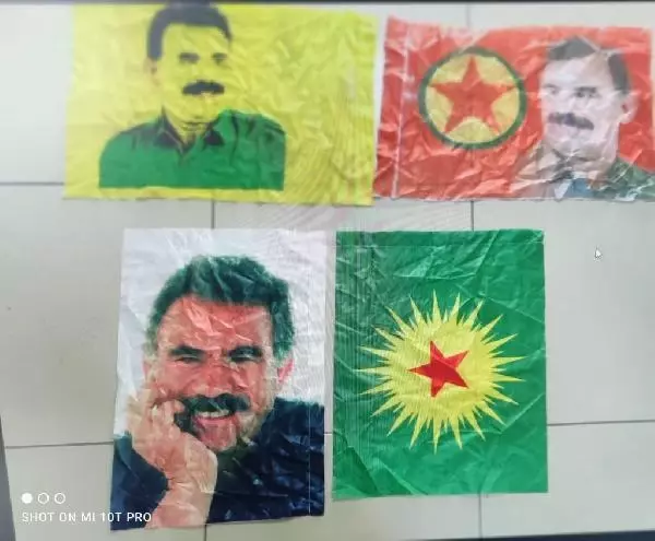 Van'da belediye eski hizmet binasında Öcalan ve PKK'lıların fotoğrafları bulundu Van'da belediye eski hizmet binasında Öcalan ve PKK'lıların fotoğrafları bulundu