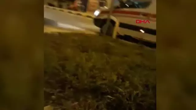 Devrilen TIR'ın şoförü yaralandı Devrilen TIR'ın şoförü yaralandı