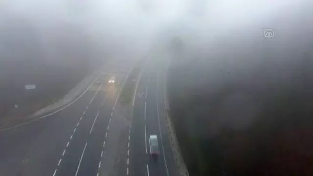 Batı Karadeniz'de sis ve yağış etkili oluyor Batı Karadeniz'de sis ve yağış etkili oluyor