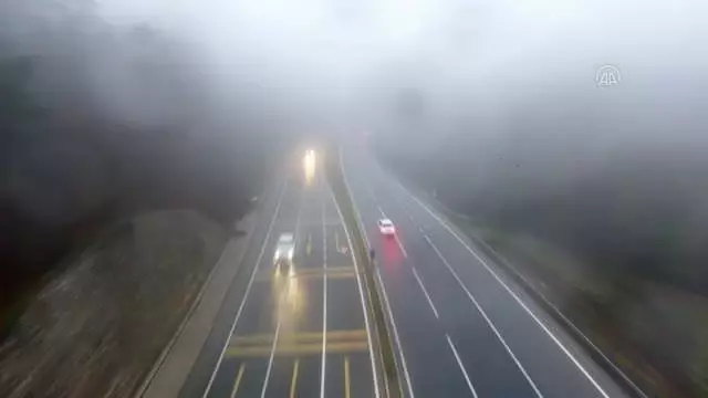 Batı Karadeniz'de sis ve yağış etkili oluyor Batı Karadeniz'de sis ve yağış etkili oluyor