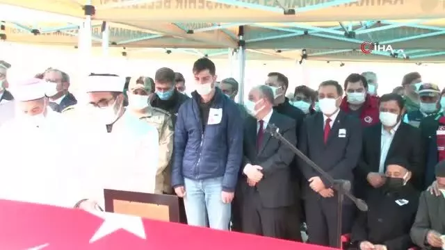 Son dakika genel: Bitlis şehidi son yolculuğuna uğurlandı Son dakika genel: Bitlis şehidi son yolculuğuna uğurlandı