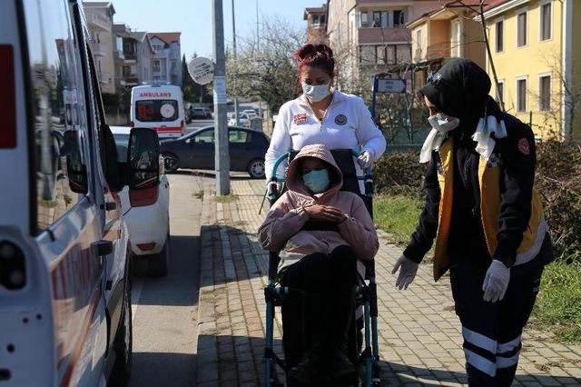 bu kadinlar hayat kurtarmak icin direksiyon 10 13973273 o