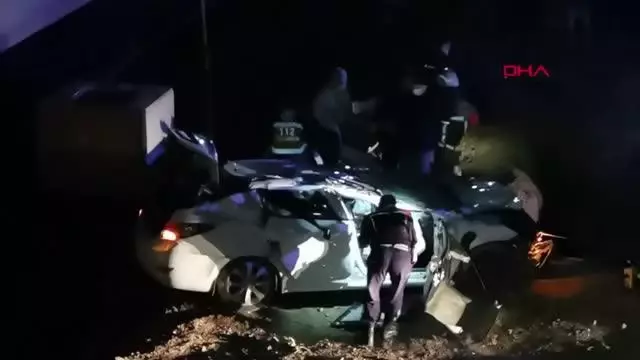 Son dakika haberi: Bursa Kontrolden çıkan otomobil 10 metreden inşaata düştü: 2 ölü Son dakika haberi: Bursa Kontrolden çıkan otomobil 10 metreden inşaata düştü: 2 ölü
