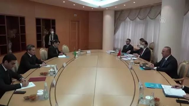 Dışişleri Bakanı Çavuşoğlu, mevkidaşı Meredov'la görüştü Dışişleri Bakanı Çavuşoğlu, mevkidaşı Meredov'la görüştü