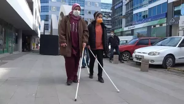 ENGELLERİ; GÖRMEYEN GÖZLERİ DEĞİL, KALDIRIMLARDAKİ ARAÇLAR VE EŞYALAR ENGELLERİ; GÖRMEYEN GÖZLERİ DEĞİL, KALDIRIMLARDAKİ ARAÇLAR VE EŞYALAR