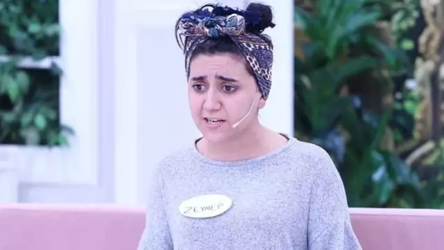 Esra Erol'un programında fuhuş çetesini çökerten Zeynep, tehdit mesajı almaya başladı Esra Erol'un programında fuhuş çetesini çökerten Zeynep, tehdit mesajı almaya başladı