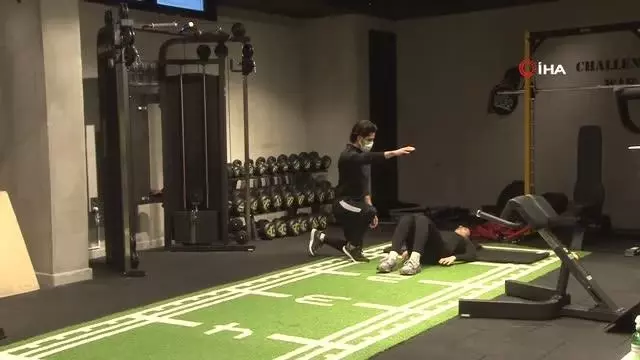 Fiziksel Performans Eğitmeni Selçuk Değirmenci: 'Pandemi nedeniyle kısıtlı üyelik veren butik salonlara ilgi artıyor' Fiziksel Performans Eğitmeni Selçuk Değirmenci: 'Pandemi nedeniyle kısıtlı üyelik veren butik salonlara ilgi artıyor'