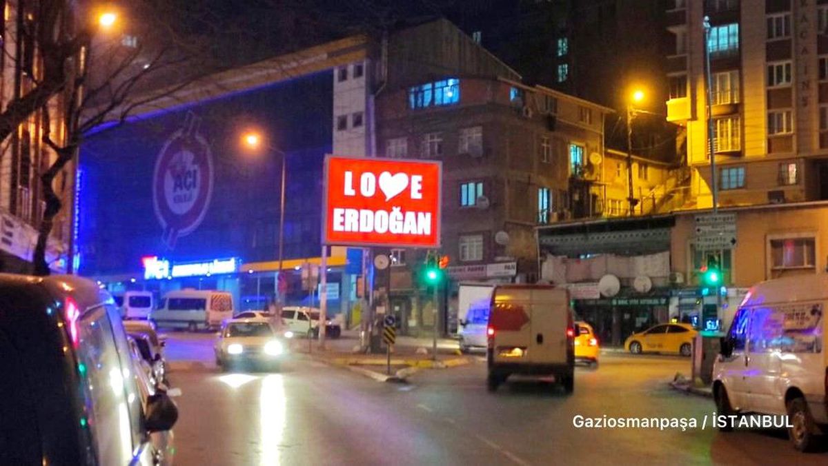 Gaziosmanpaşa Belediyesi'nden 'Stop Erdoğan'a yanıt: 'Love Erdoğan'