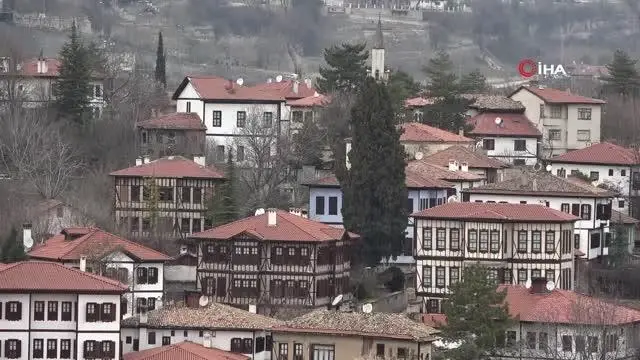 Hafta sonu kısıtlaması kaldırıldı, tarihi kent misafirlerini ağırlamaya başladı Hafta sonu kısıtlaması kaldırıldı, tarihi kent misafirlerini ağırlamaya başladı