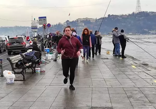 İSTANBUL'DA YASAKSIZ İLK CUMARTESİ; SAHİLLERE AKIN ETTİLER -1 Aktüel İSTANBUL'DA YASAKSIZ İLK CUMARTESİ; SAHİLLERE AKIN ETTİLER -1 Aktüel