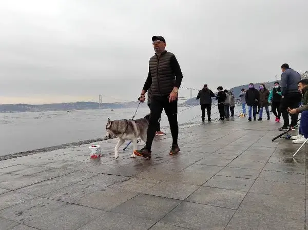 İSTANBUL'DA YASAKSIZ İLK CUMARTESİ; SAHİLLERE AKIN ETTİLER -1 Aktüel İSTANBUL'DA YASAKSIZ İLK CUMARTESİ; SAHİLLERE AKIN ETTİLER -1 Aktüel