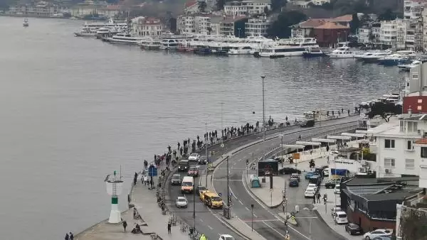 İSTANBUL'DA YASAKSIZ İLK CUMARTESİ; SAHİLLERE AKIN ETTİLER -1 Aktüel İSTANBUL'DA YASAKSIZ İLK CUMARTESİ; SAHİLLERE AKIN ETTİLER -1 Aktüel