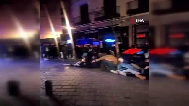 - İspanyalı gençlerden Covid-19 önlemlerini hiçe sayan oyun - İspanyalı gençlerden Covid-19 önlemlerini hiçe sayan oyun