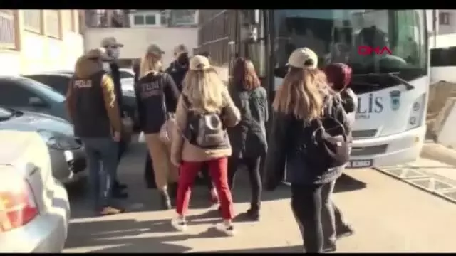 Son dakika haberleri | İSTANBUL MERKEZLİ 3 İLDE TERÖR OPERASYONU 5 KİŞİ TUTUKLANDI Son dakika haberleri | İSTANBUL MERKEZLİ 3 İLDE TERÖR OPERASYONU 5 KİŞİ TUTUKLANDI