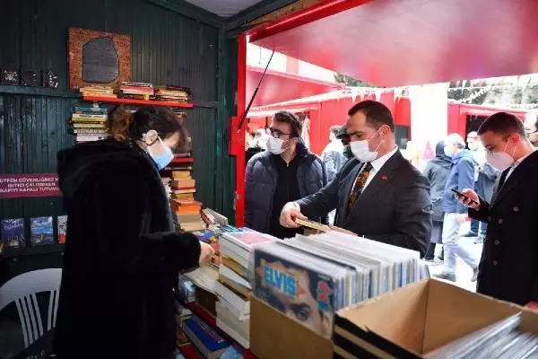Kadınların el emeği ürünleri Galata Pazarı'nda satılıyor