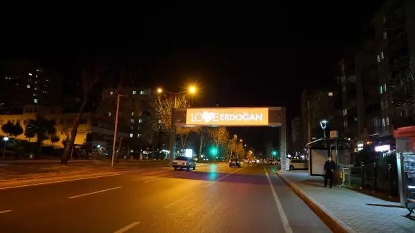 Son dakika haberi... Kahramanmaraş'ta led ekranlara 'Love Erdoğan' yazıldı Son dakika haberi... Kahramanmaraş'ta led ekranlara 'Love Erdoğan' yazıldı
