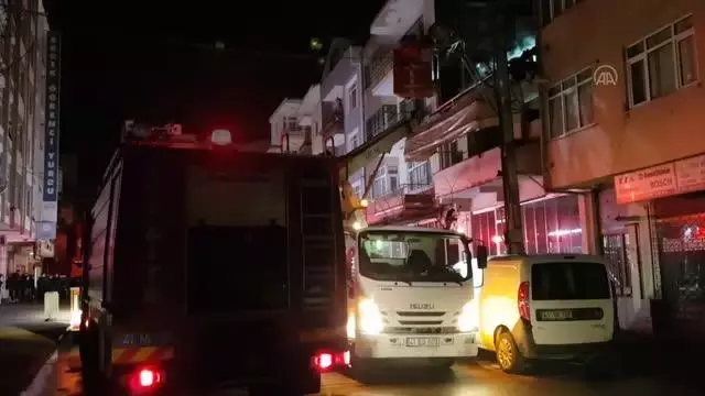 Kıraathanede tüpün patlaması sonucu hasar oluştu Kıraathanede tüpün patlaması sonucu hasar oluştu