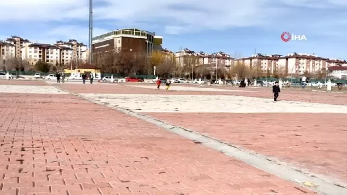 Kısıtlamanın kaldırılmasıyla vatandaşlar sahile koştu