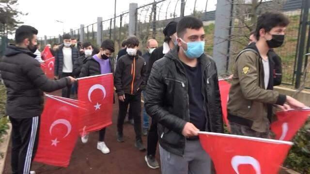 Kısıtlamasız ilk cumartesinde 'Kıymetini bilelim' diyen Bakan Koca'yı dinleyen olmadı Kısıtlamasız ilk cumartesinde 'Kıymetini bilelim' diyen Bakan Koca'yı dinleyen olmadı