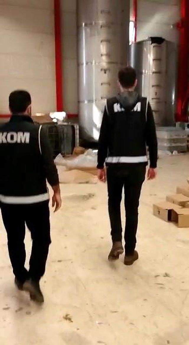 kocaeli de tonlarca kacak etil alkol ele geci 4 13972778 o