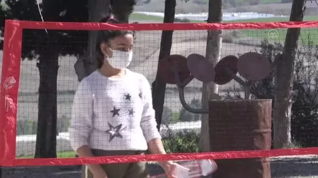 Son dakika haber... Köy köy gezip çocukları badminton sporuyla tanıştırıyorlar Son dakika haber... Köy köy gezip çocukları badminton sporuyla tanıştırıyorlar