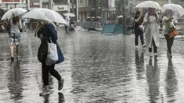 Meteoroloji'den Türkiye geneli için yağış uyarısı! Sıcaklıklar 8 derece azalacak Meteoroloji'den Türkiye geneli için yağış uyarısı! Sıcaklıklar 8 derece azalacak