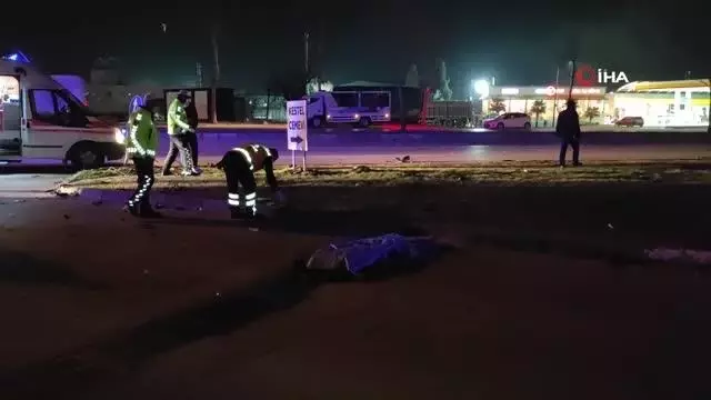 Moto kuryenin hayatını kaybettiği feci kaza kamerada Moto kuryenin hayatını kaybettiği feci kaza kamerada