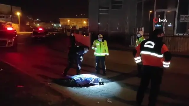 Moto kuryenin hayatını kaybettiği feci kaza kamerada Moto kuryenin hayatını kaybettiği feci kaza kamerada